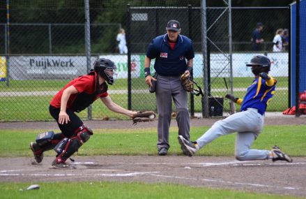 Heren 1 geplaatst voor play-offs