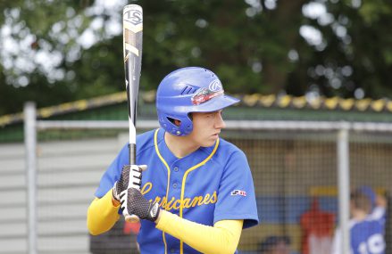 Asp 1 loopt over Neptunus heen