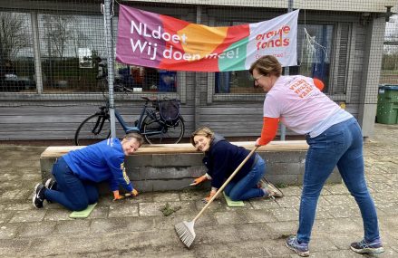 NLdoet: klussen met een broodje